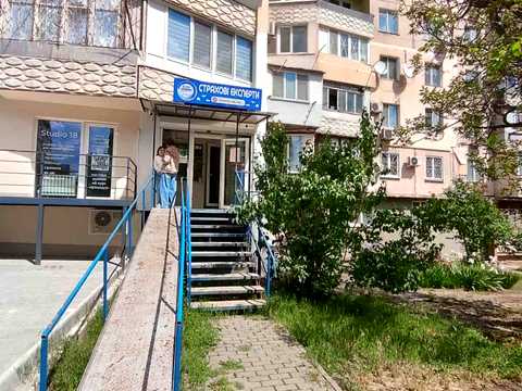 комерційна за адресою Євгена Чикаленка вул., 81