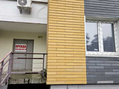 комерційна за адресою Миколи Вінграновського вул., 2
