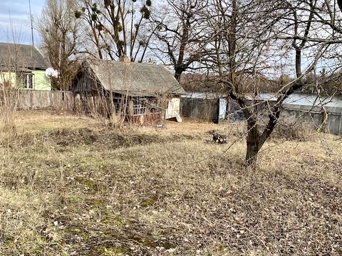 участок по адресу пгт. Шаровка, Набережна