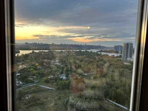 квартира за адресою Дніпровська набережна вул., 18-Б