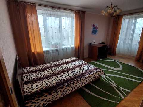 квартира за адресою Автозаводська вул., 11