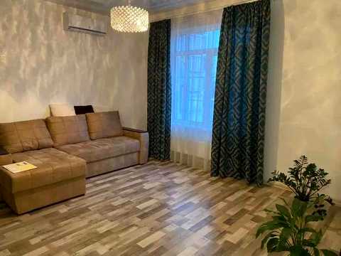 квартира за адресою Дмитра Луценка вул. (Крейсера "Аврора"), 12