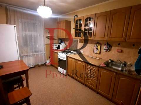 квартира за адресою Автозаводська вул., 93