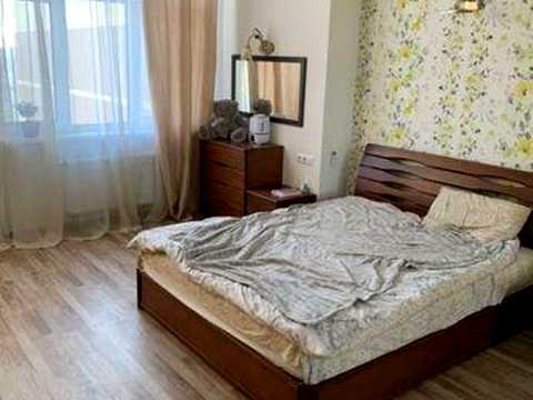 квартира за адресою Анни Ахматової вул., 30