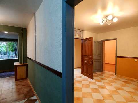 коммерческая по адресу Гайдара