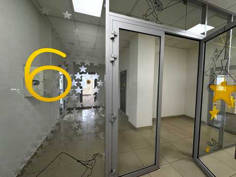 комерційна за адресою Героїв Космосу вул., 4