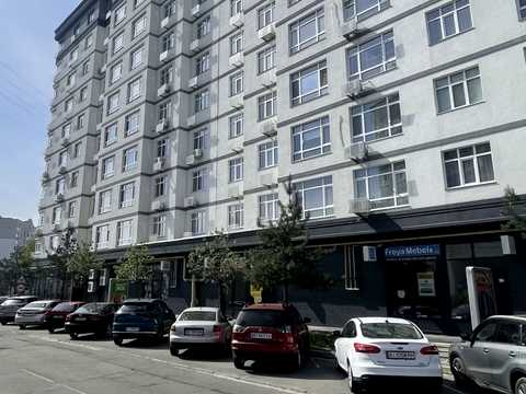 комерційна за адресою Старокняжицька вул. (Льва Толстого), 1