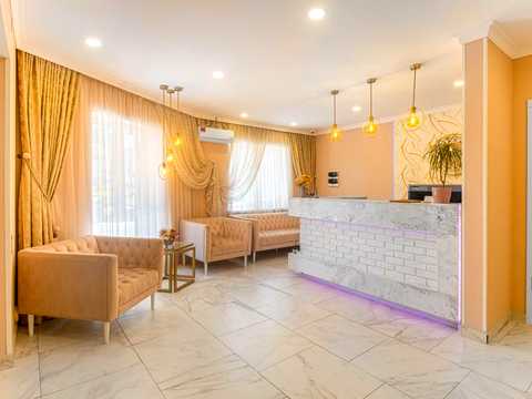 комерційна за адресою Роксолани вул., 8