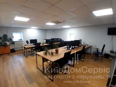 комерційна за адресою Михайла Котельникова вул., 35