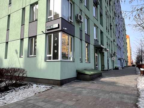 комерційна за адресою Березнева вул., 16