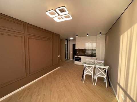 квартира за адресою Дніпровська набережна вул., 15а