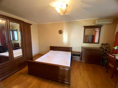 квартира за адресою Срібнокільська вул., 8-А