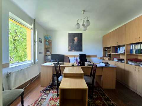 комерційна за адресою Івана Боберського вул., 14
