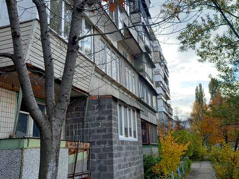 квартира за адресою Богатирська вул., 10