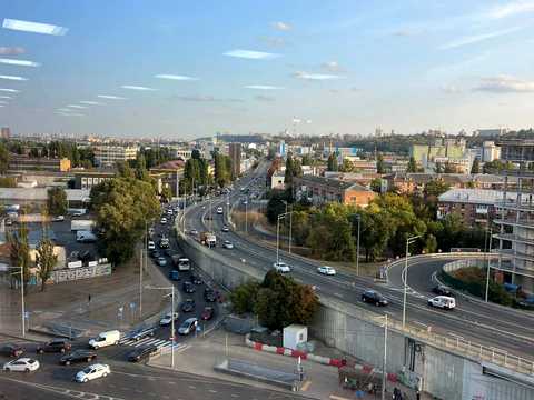 комерційна за адресою Степана Бандери просп. (Московський), 7
