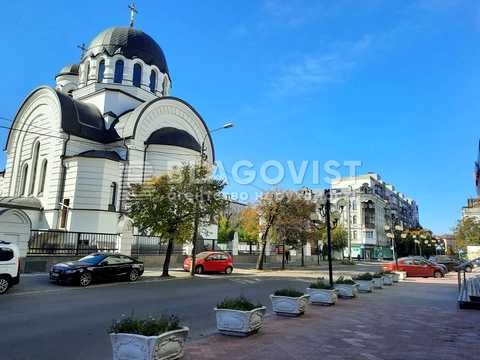 комерційна за адресою Почайнинська вул., 38