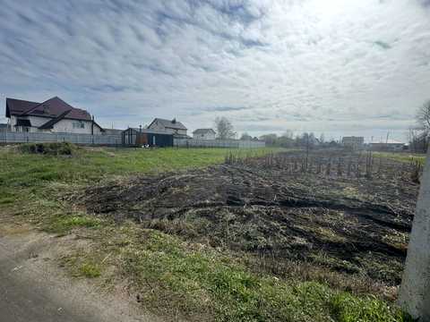 ділянка за адресою Юності, 4