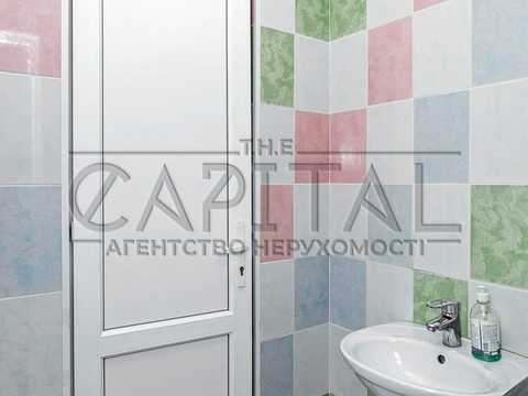 комерційна за адресою Кожедуба вул., 3-А