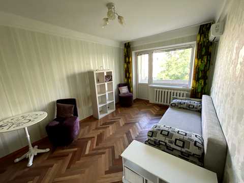 квартира за адресою Юності вул., 10/1