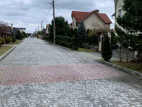 будинок за адресою Весняна вул., 1
