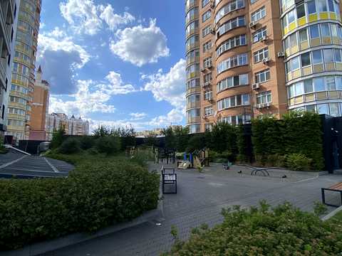 комерційна за адресою Левка Лук'яненка вул. (Маршала Тимошенка), 21к1