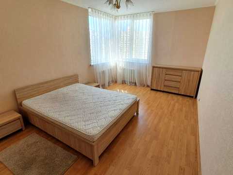 квартира за адресою Анни Ахматової вул., 35