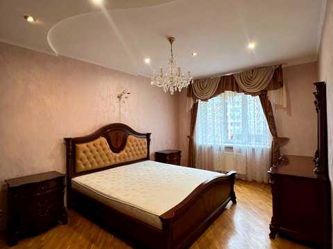 квартира за адресою Михайла Грушевського вул., 19