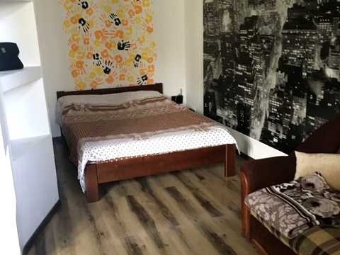 квартира за адресою Космонавтів вул., 15