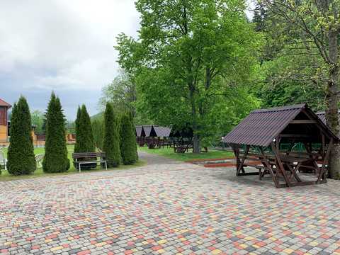 комерційна за адресою Центральна, 50