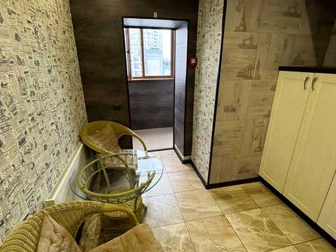 комерційна за адресою Дніпровська набережна вул., 26-Ж