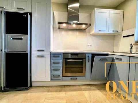 квартира за адресою Кропивницького вул., 10