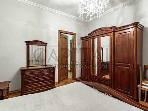 комерційна за адресою Саксаганського вул., 29