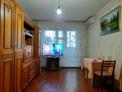 квартира за адресою Анни Ахматової вул., 25
