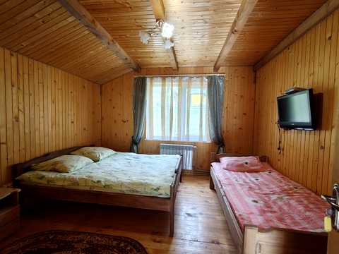 будинок за адресою Довга