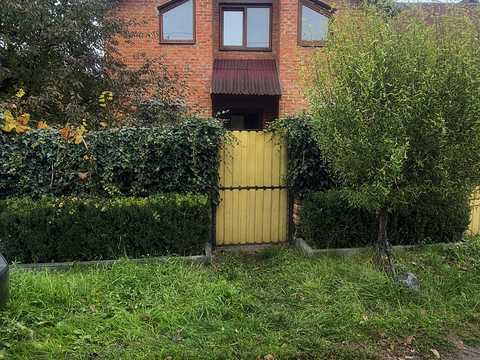 будинок за адресою Черешнева вул.