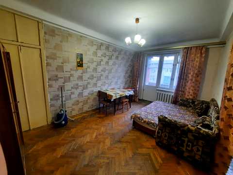 квартира за адресою Верховної Ради бульв., 27-Б