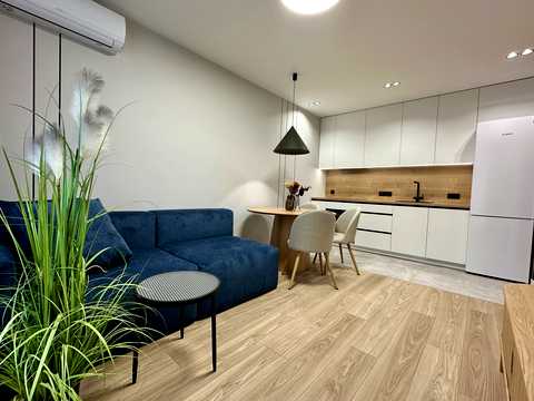 квартира за адресою Салютна вул., 2к18