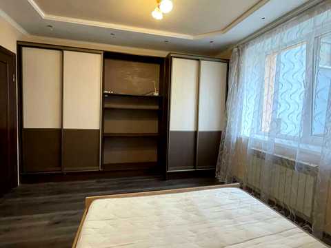квартира за адресою Тролейбусна вул., 32