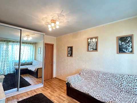 квартира за адресою Соборна вул. (50 років Жовтня), 20