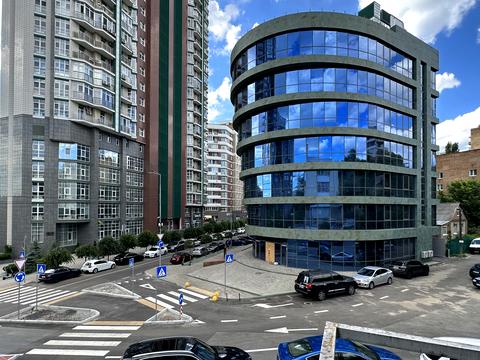коммерческая по адресу Академика Филатова ул., 5