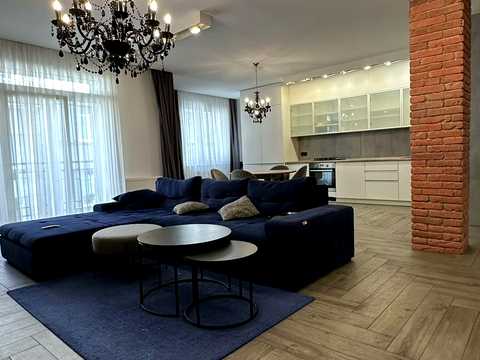 квартира по адресу Русовых ул., 3