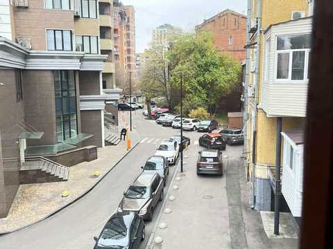 квартира за адресою Антоновича вул. (Горького), 32