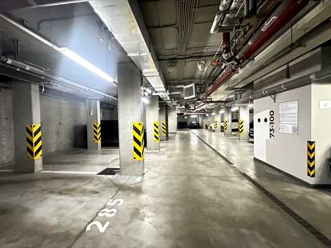 квартира за адресою Салютна вул., 2к1