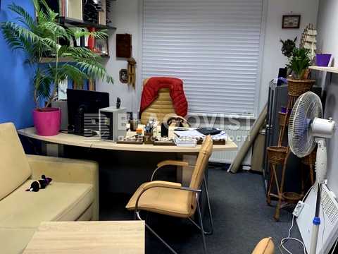 комерційна за адресою Гетьмана Кирила Розумовського вул. (Миколи Краснова), 17