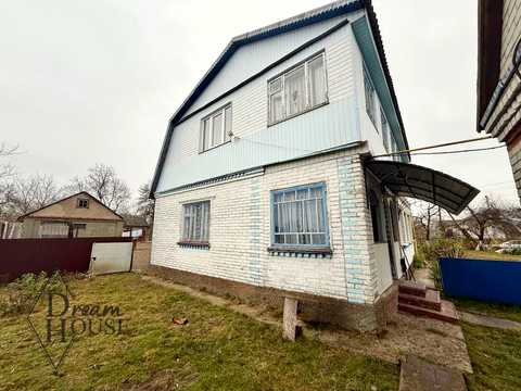 будинок за адресою с. Гряди, Миру