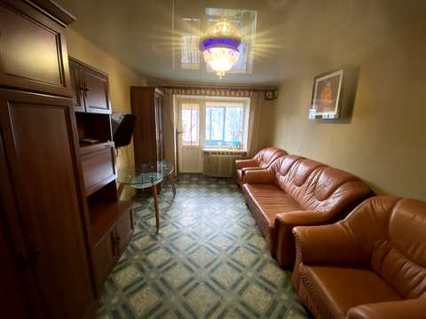квартира за адресою Космонавтів вул., 7а