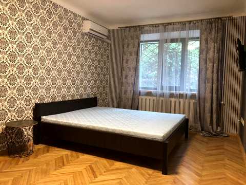 квартира по адресу Печерский спуск, 11