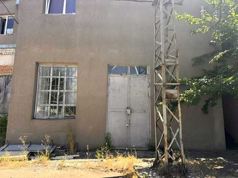 комерційна за адресою Малішевського вул., 52