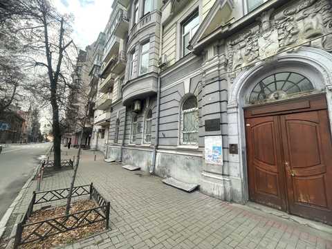 комерційна за адресою Шовковична вул., 16