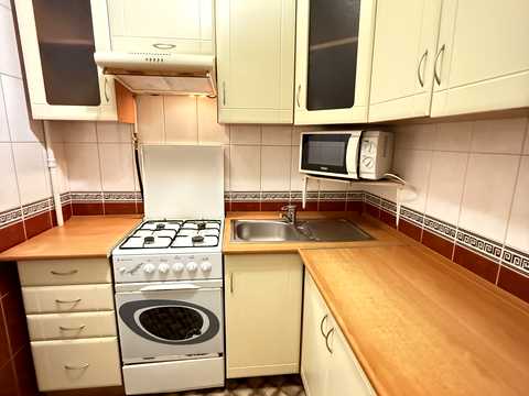 квартира за адресою Будівельників вул., 8